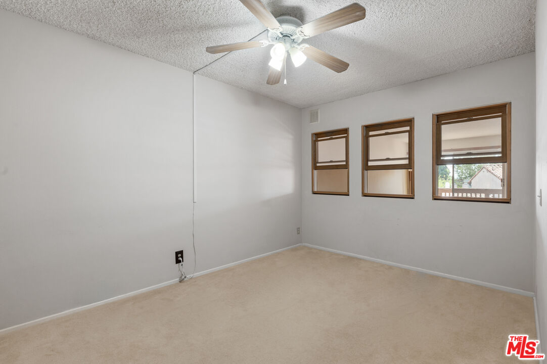 5950 Buckingham Pkwy Unit: 610