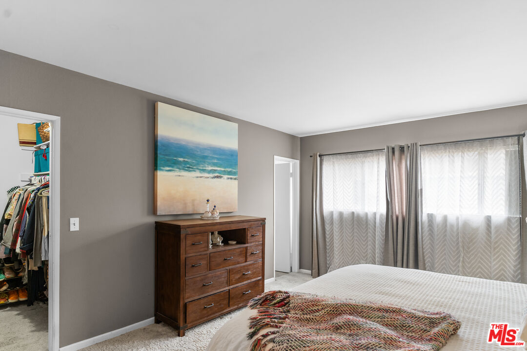1828 Barry Ave Unit: 4
