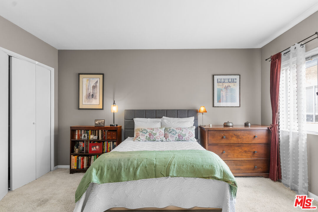 1828 Barry Ave Unit: 4