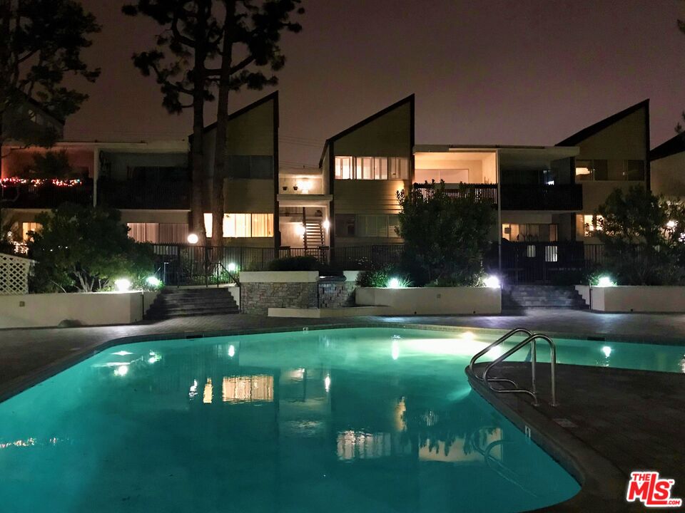 5950 Canterbury Dr Unit: C212