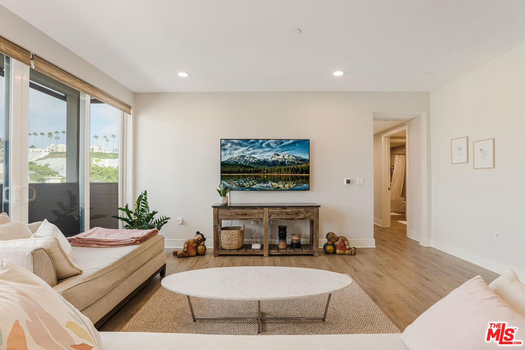 6030 Seabluff Dr Unit: 423