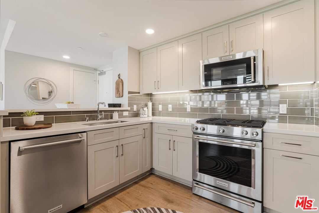 6030 Seabluff Dr Unit: 423
