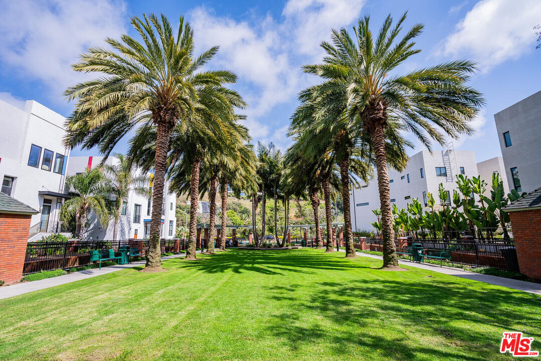 6030 Seabluff Dr Unit: 423