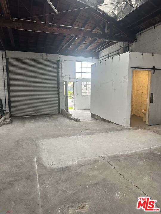 2411 Exposition Pl