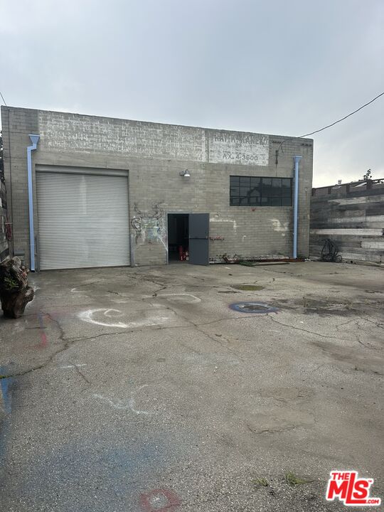 2411 Exposition Pl