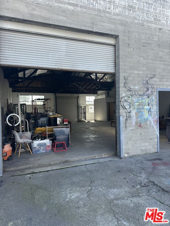 2411 Exposition Pl