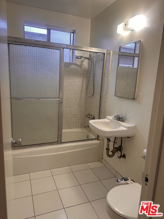 12300 Pacific Ave Unit: 7