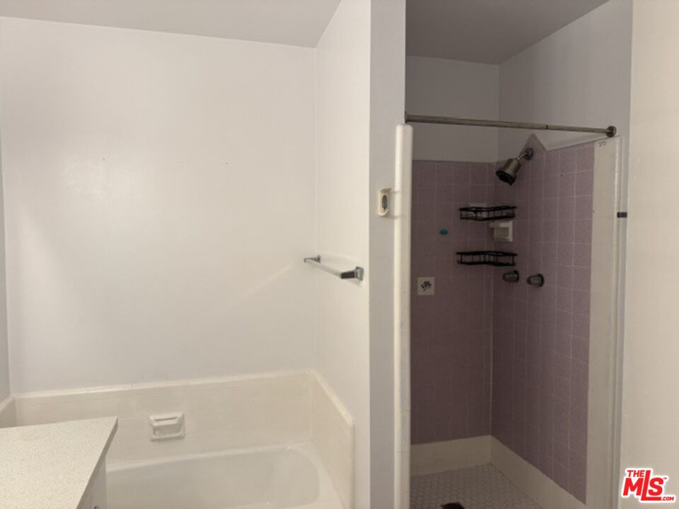8710 NW Delgany St Unit: 23