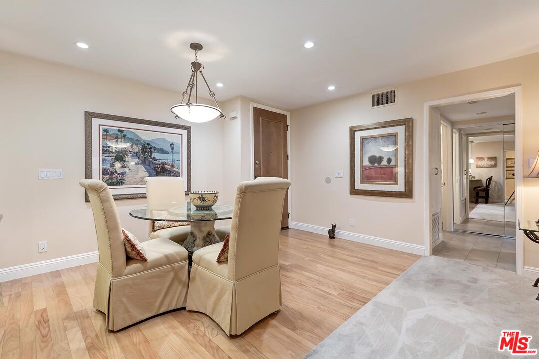 8515 Falmouth Ave Unit: 209