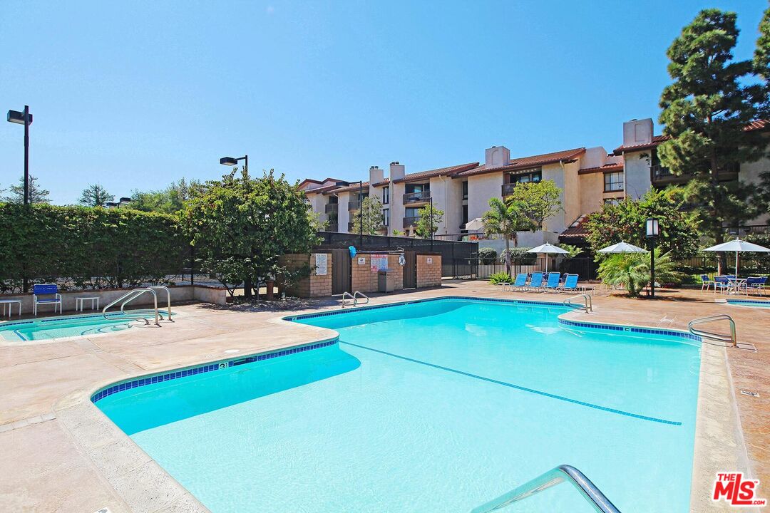 8515 Falmouth Ave Unit: 209