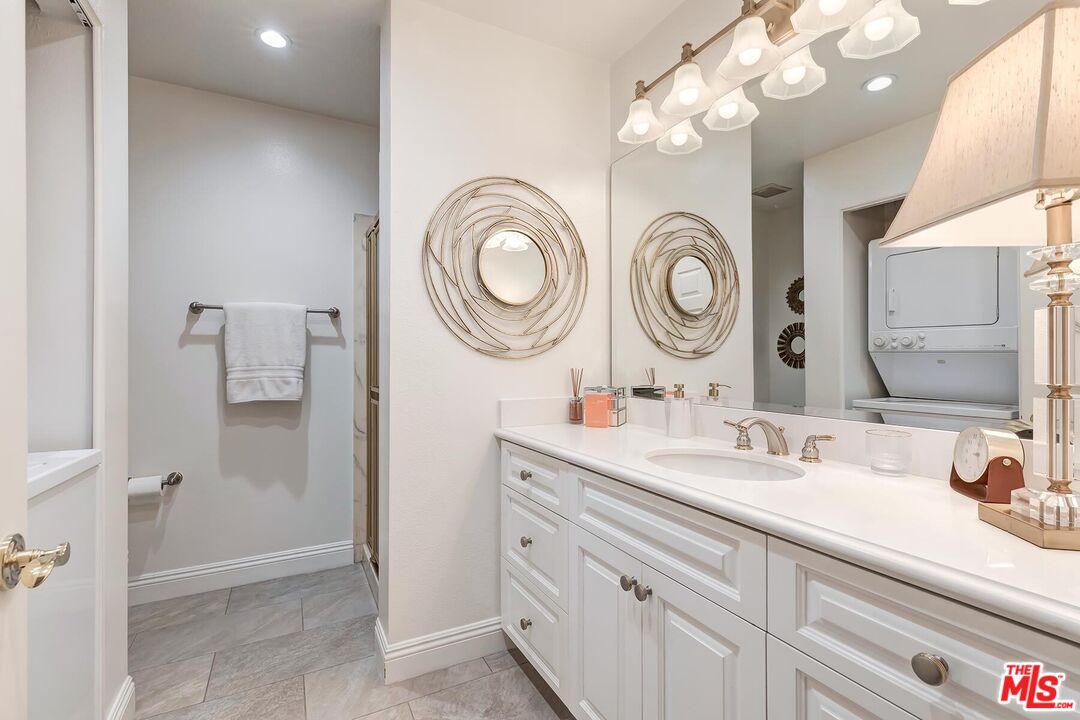 8515 Falmouth Ave Unit: 209