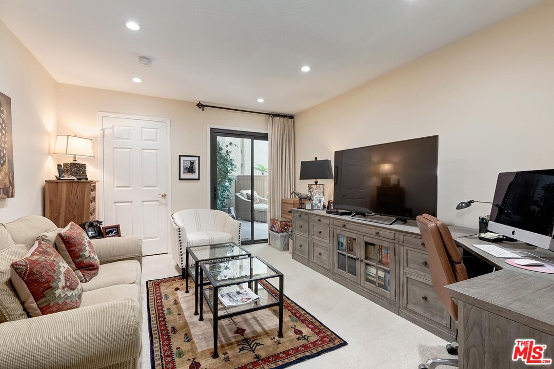 8515 Falmouth Ave Unit: 209