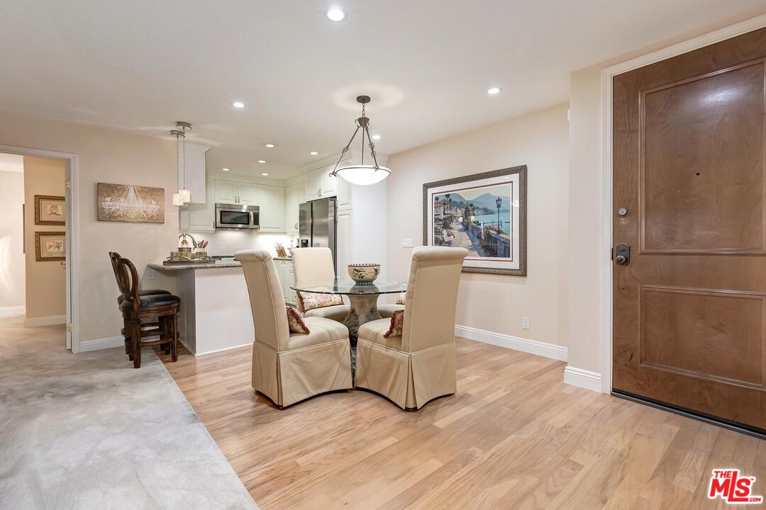 8515 Falmouth Ave Unit: 209