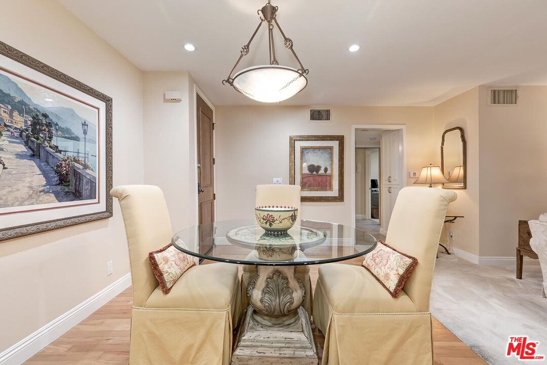 8515 Falmouth Ave Unit: 209