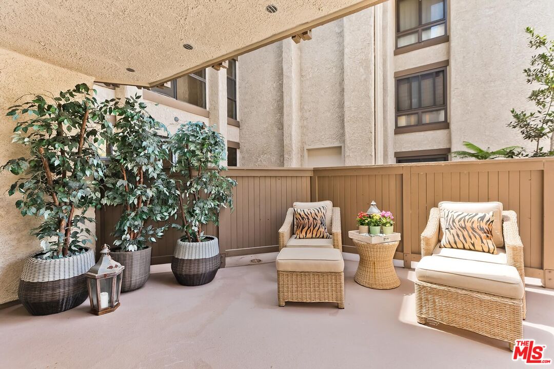 8515 Falmouth Ave Unit: 209