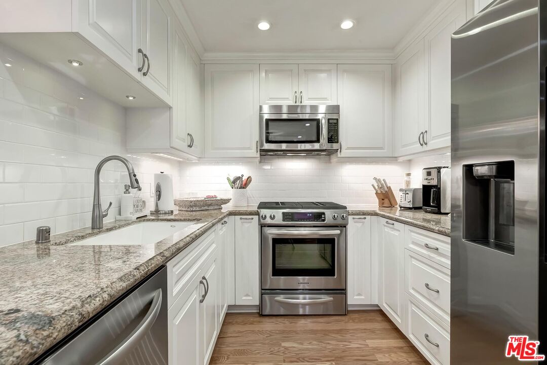 8515 Falmouth Ave Unit: 209