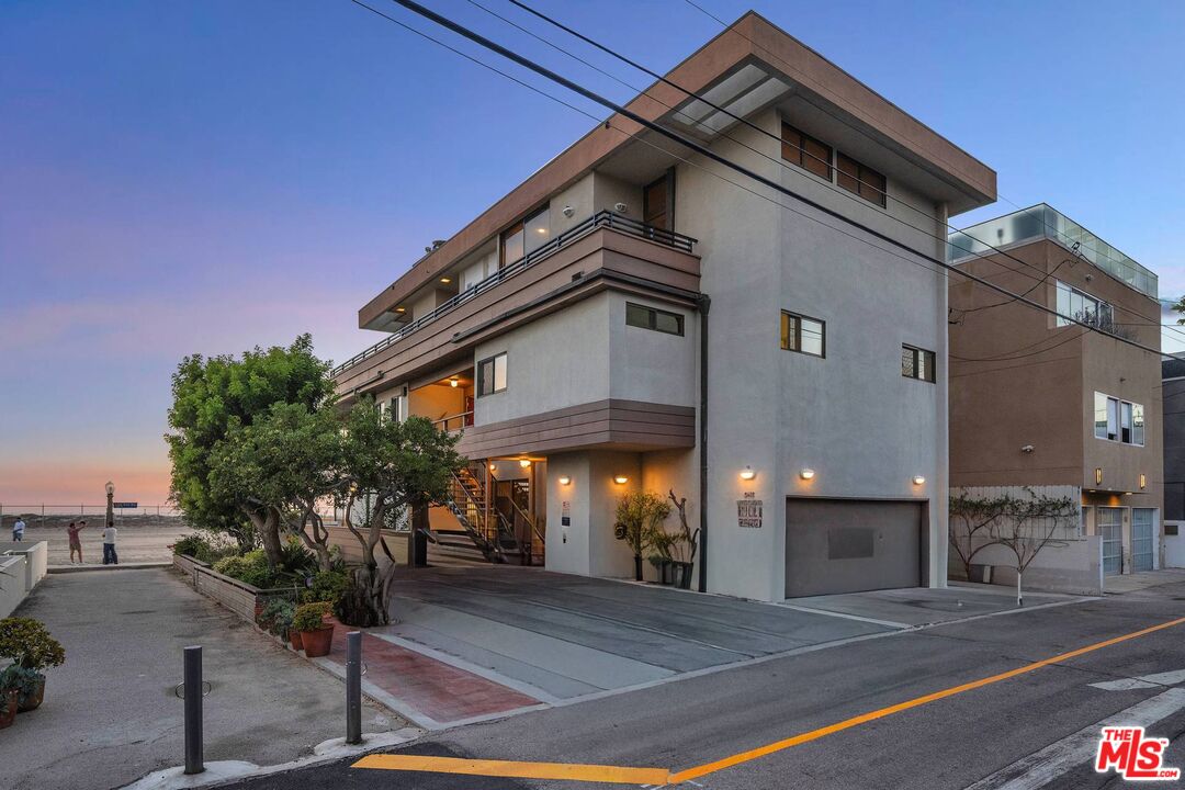 5317 Ocean Front Walk