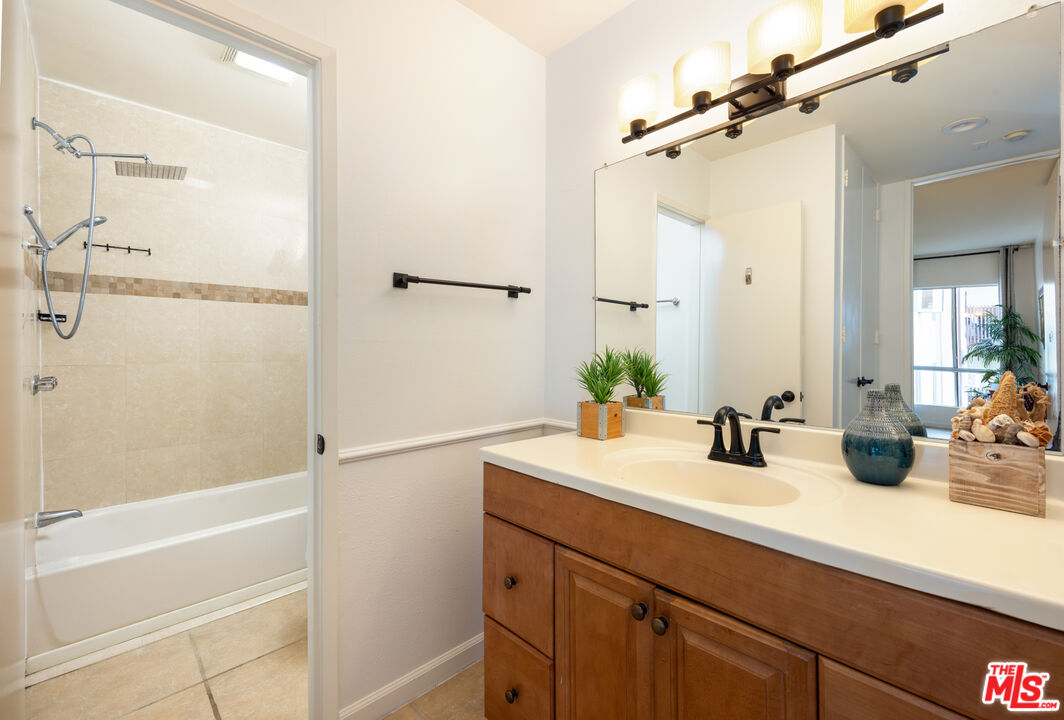 6050 Canterbury Dr Unit: F108