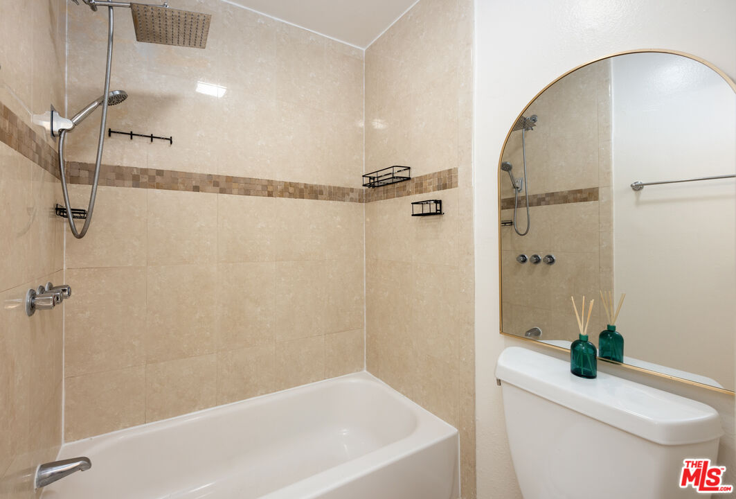 6050 Canterbury Dr Unit: F108