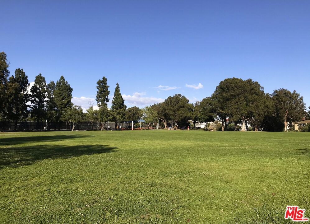 6050 Canterbury Dr Unit: F108