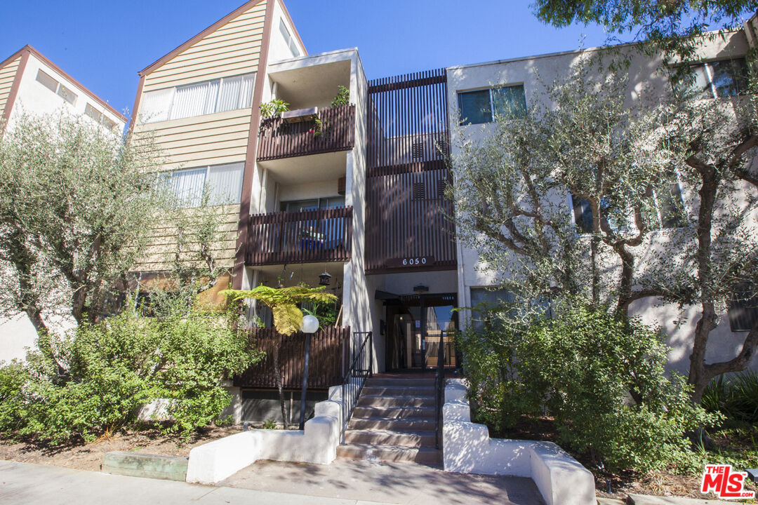 6050 Canterbury Dr Unit: F108
