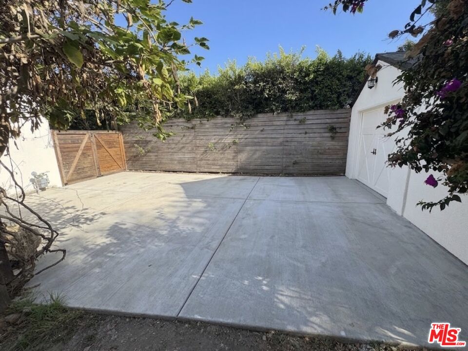 3957 Tivoli Ave