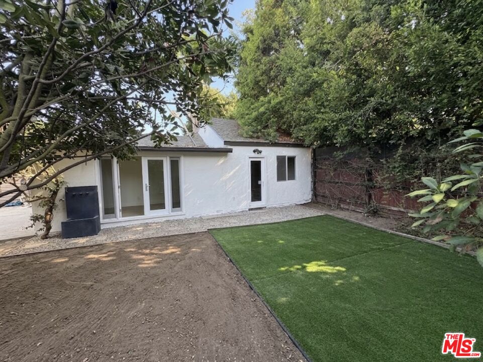 3957 Tivoli Ave