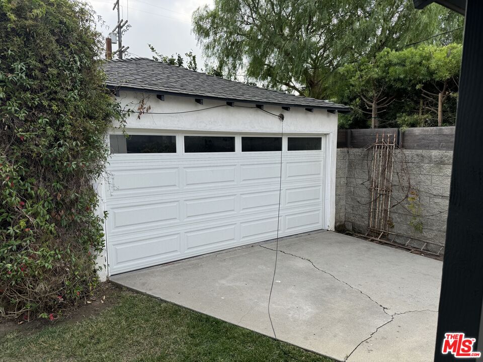 1022 Amoroso Pl