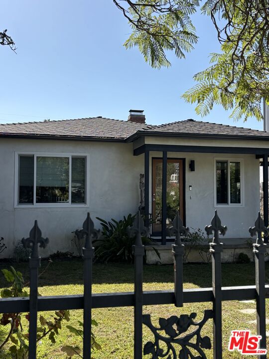 1022 Amoroso Pl