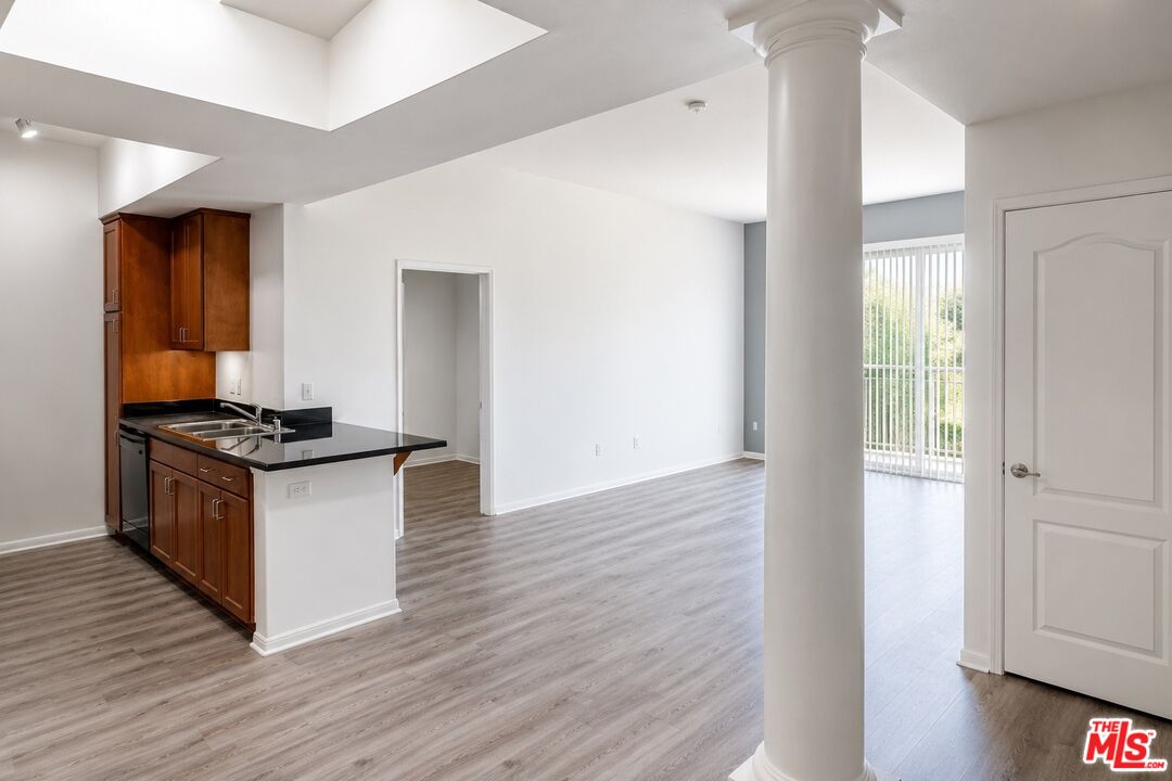 4060 Glencoe Ave Unit: 312