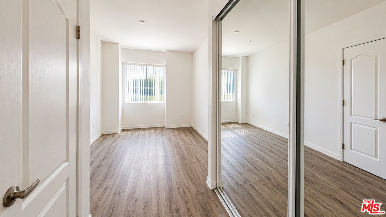 4060 Glencoe Ave Unit: 312