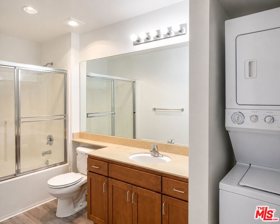 4060 Glencoe Ave Unit: 312
