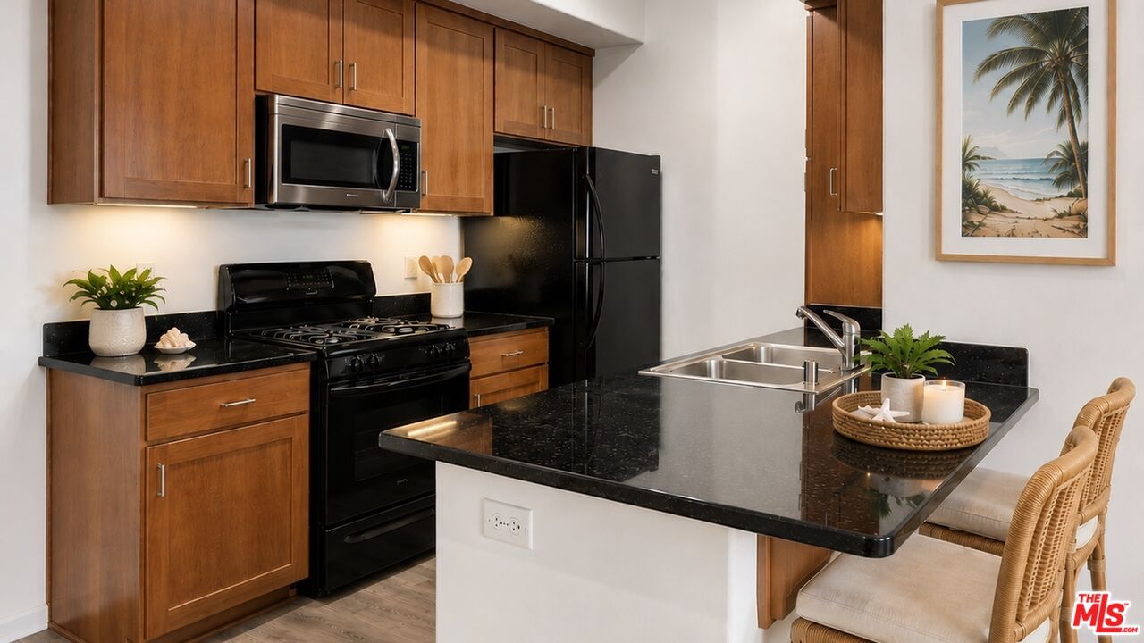 4060 Glencoe Ave Unit: 312