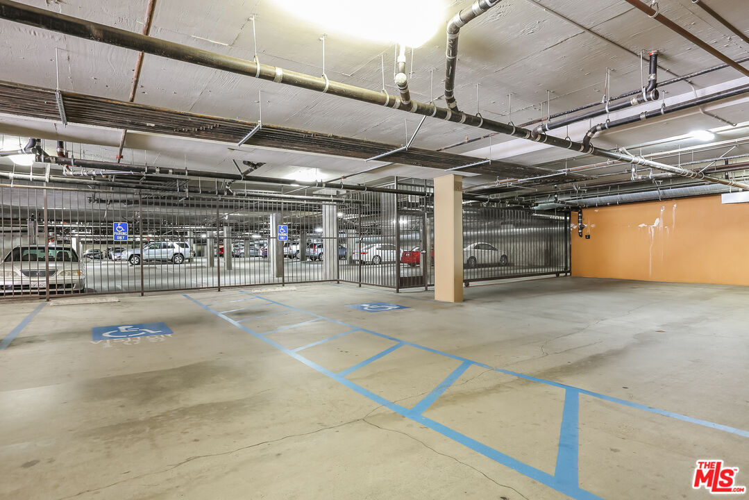 4060 Glencoe Ave Unit: 312