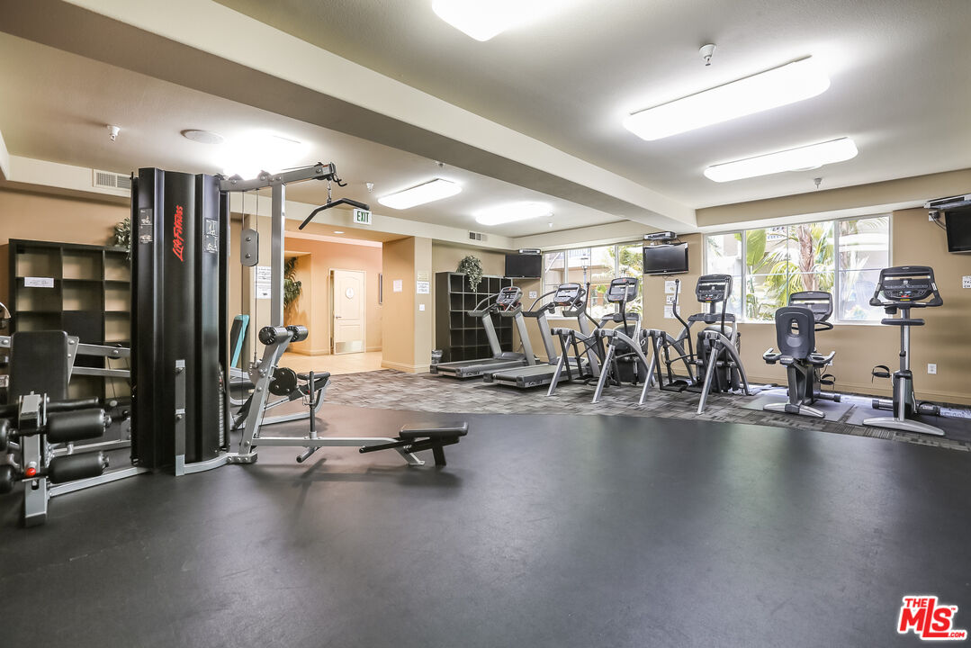 4060 Glencoe Ave Unit: 312