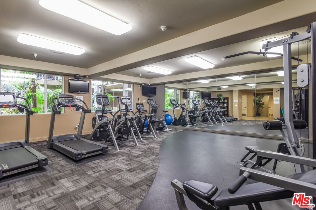 4060 Glencoe Ave Unit: 312