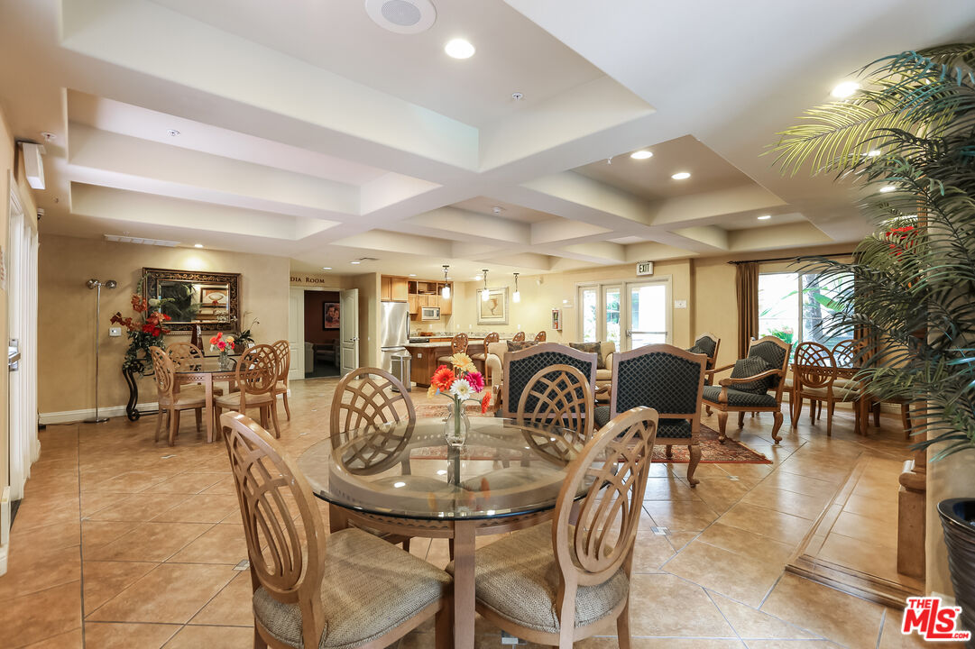 4060 Glencoe Ave Unit: 312