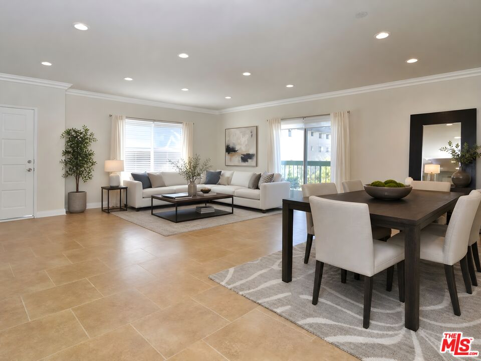5354 Lindley Ave Unit: 301