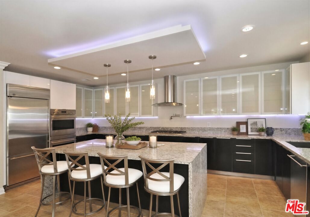 5354 Lindley Ave Unit: 301