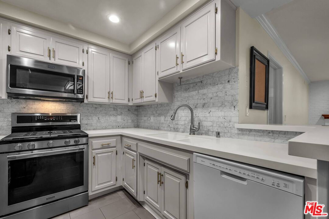 8601 Falmouth Ave Unit: 215