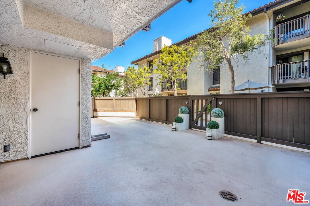 8601 Falmouth Ave Unit: 215
