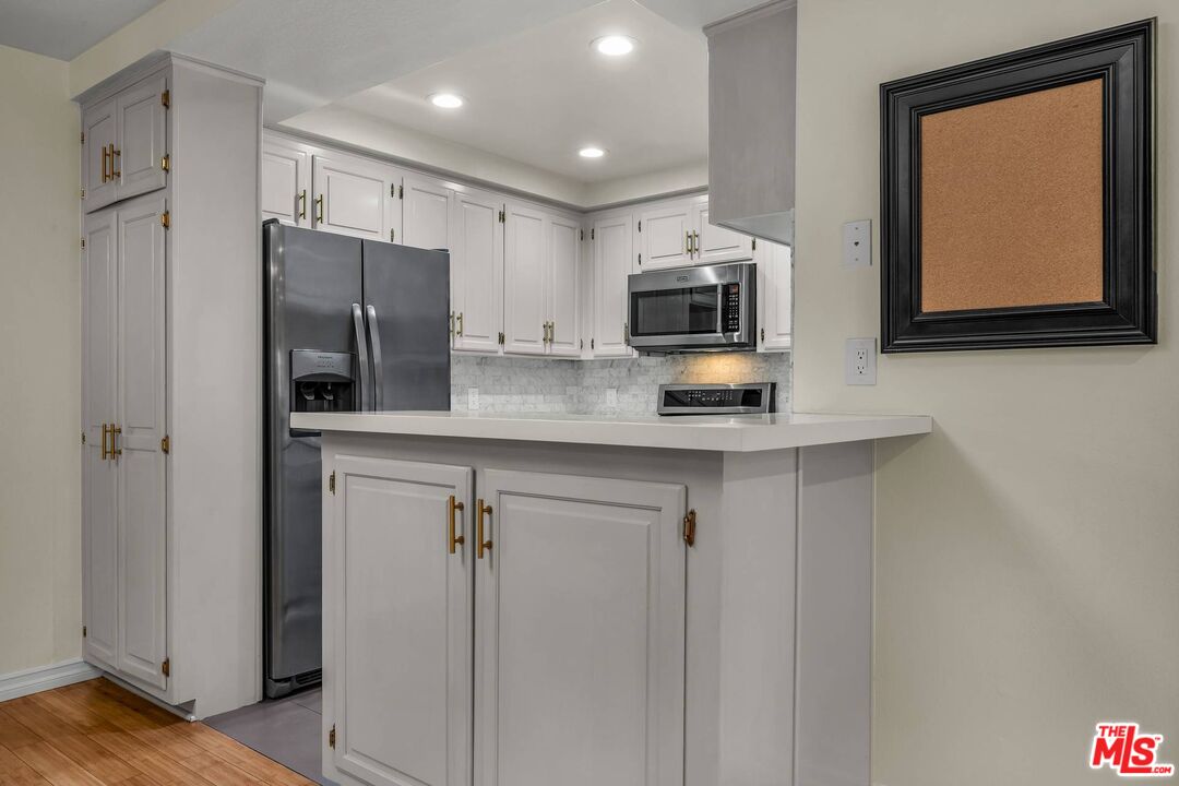 8601 Falmouth Ave Unit: 215