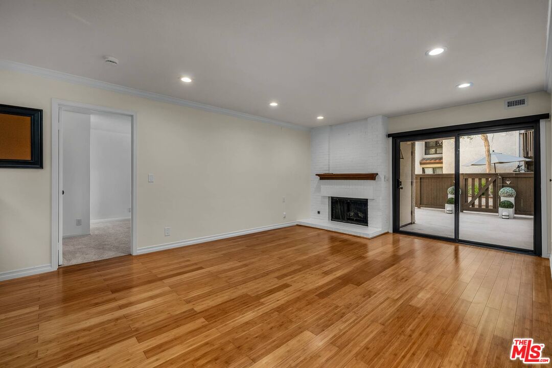 8601 Falmouth Ave Unit: 215