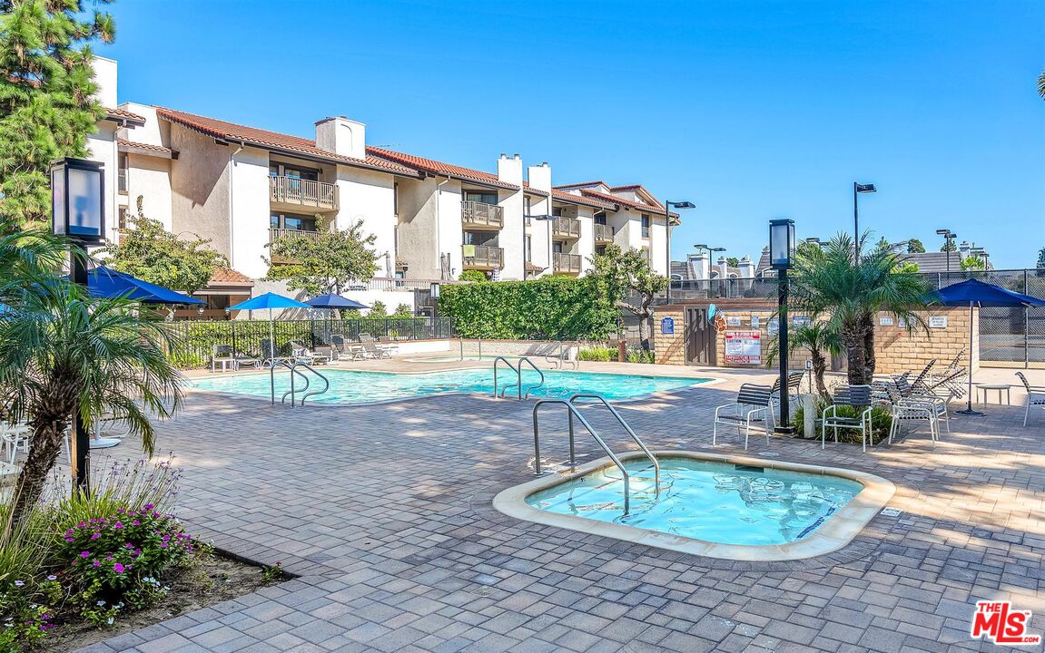 8601 Falmouth Ave Unit: 215