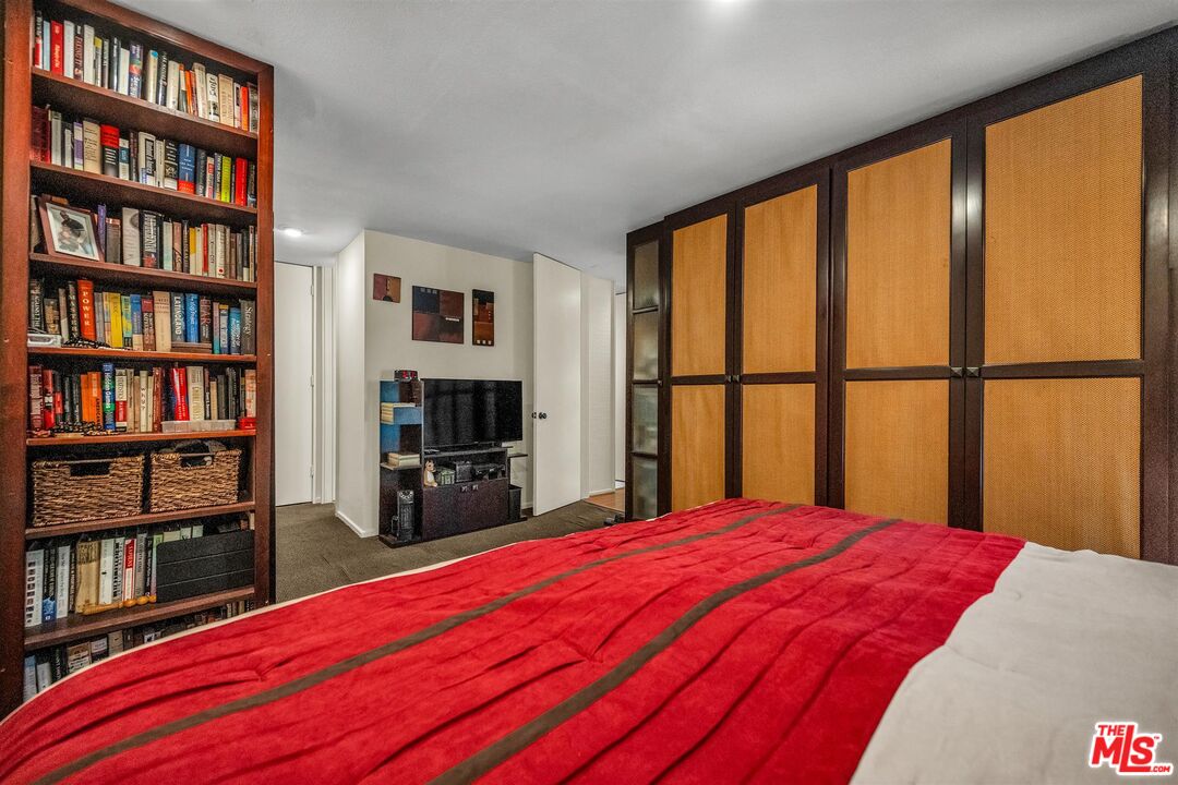 6305 Green Valley Cir Unit: 213