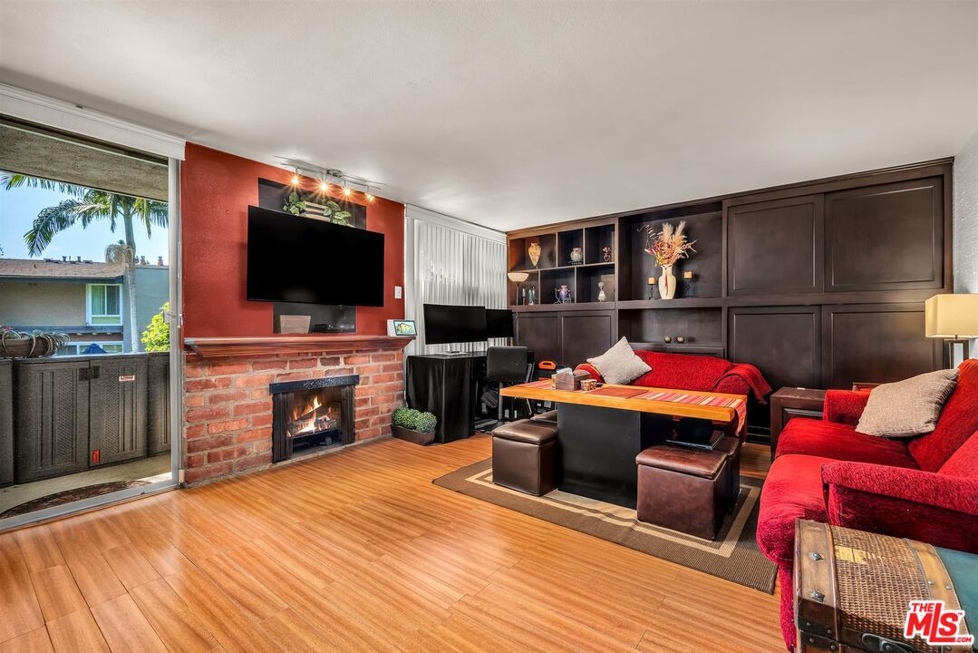 6305 Green Valley Cir Unit: 213