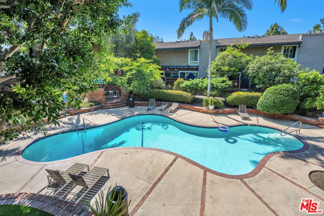6305 Green Valley Cir Unit: 213