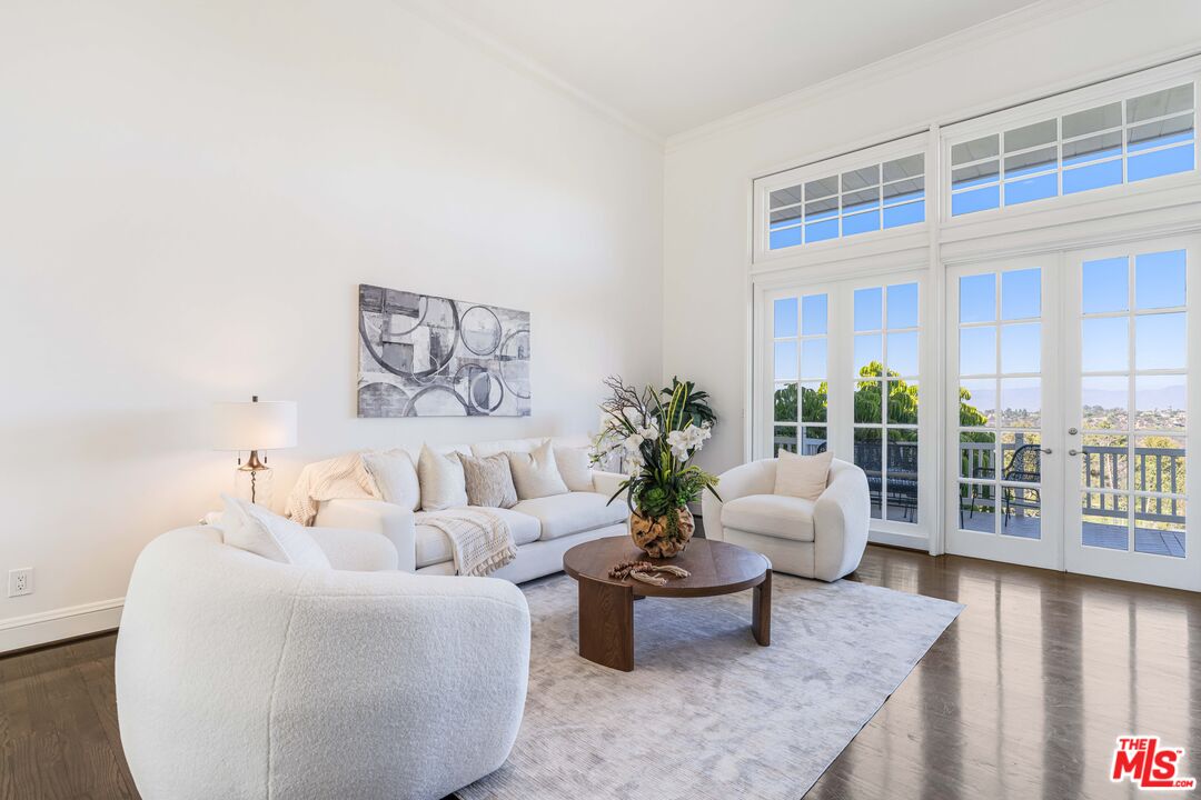 2204 The Terrace