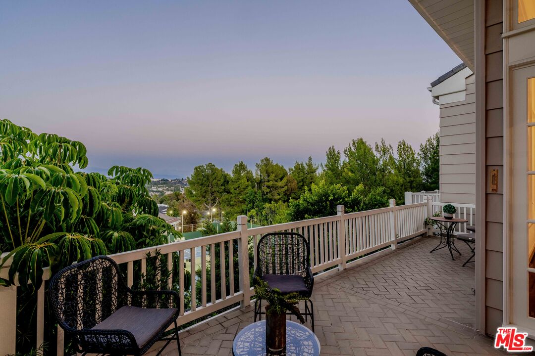 2204 The Terrace