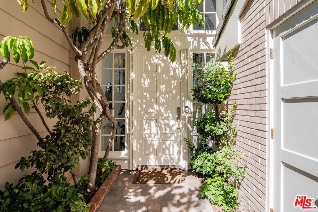 2204 The Terrace